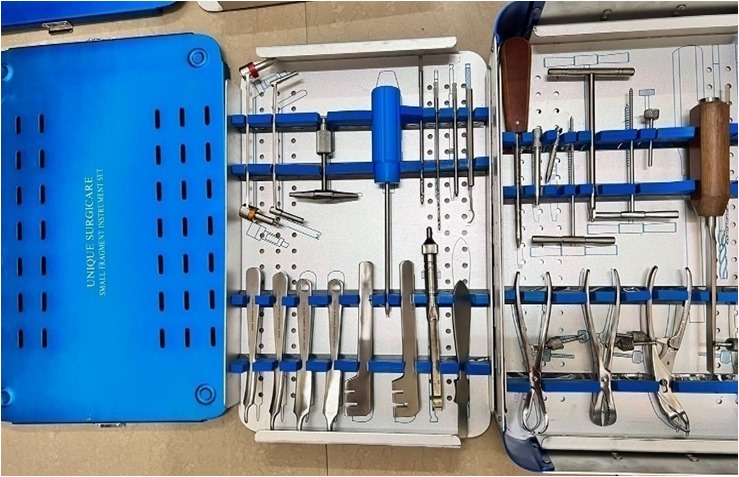 SMALL FRGMENT  INSTRUMENT SET
